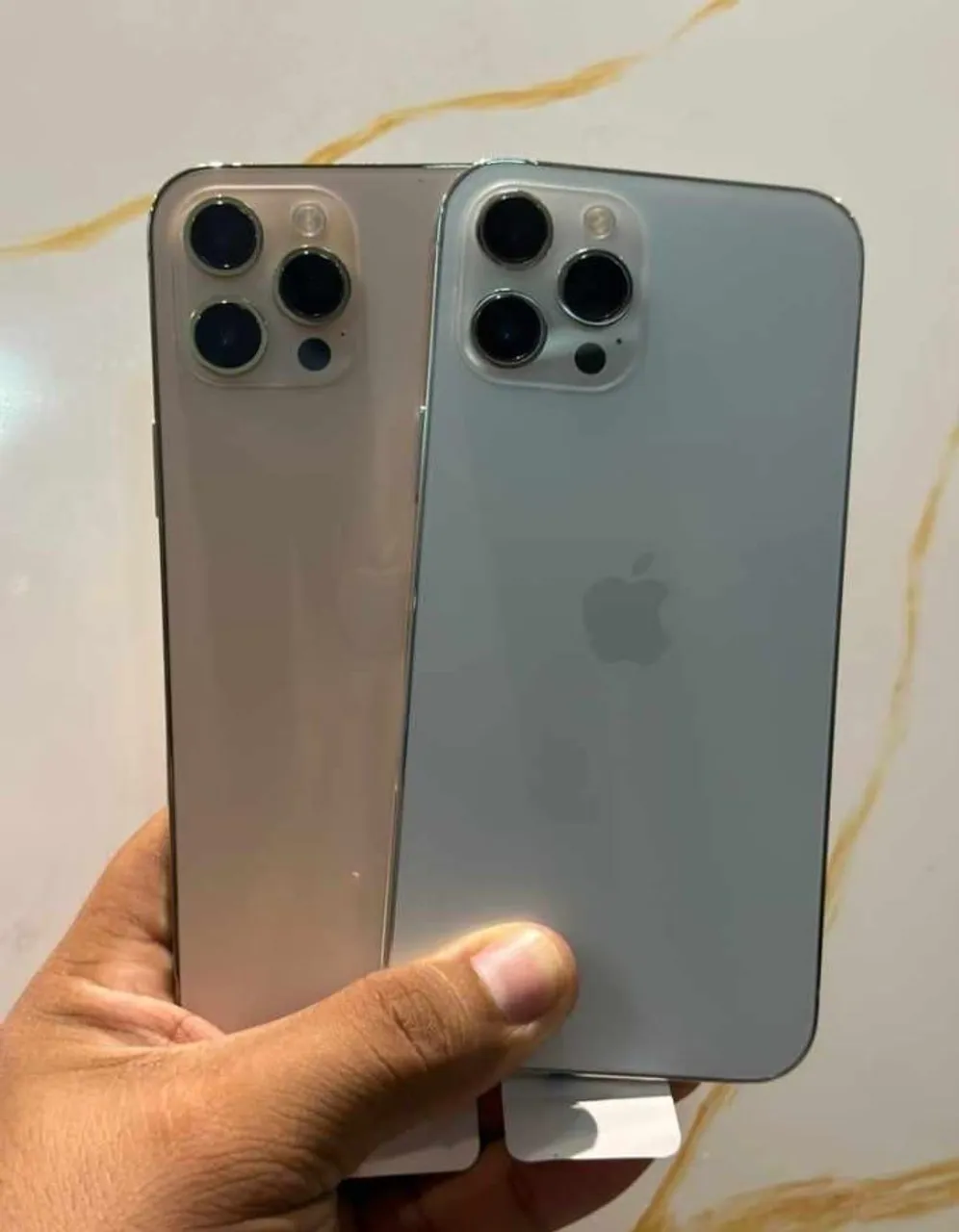 iPhone 11 Pro Max com garantia de 3 meses e acessórios