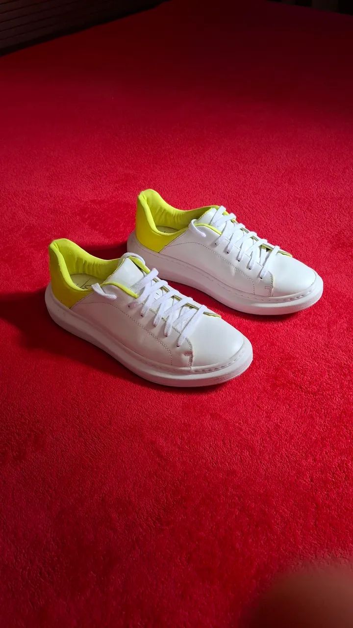 Tênis 38 branco com amarelo neon VIKO 