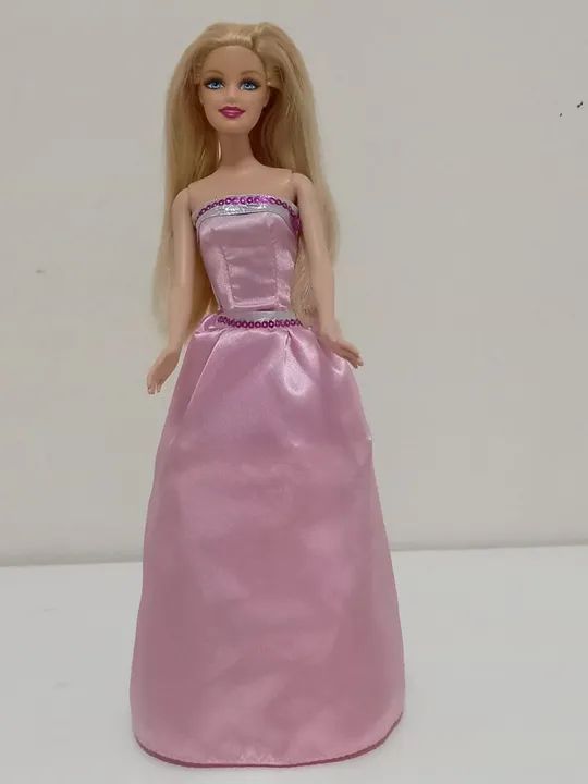 Boneca Barbie Moda e Magia. - Foto 6