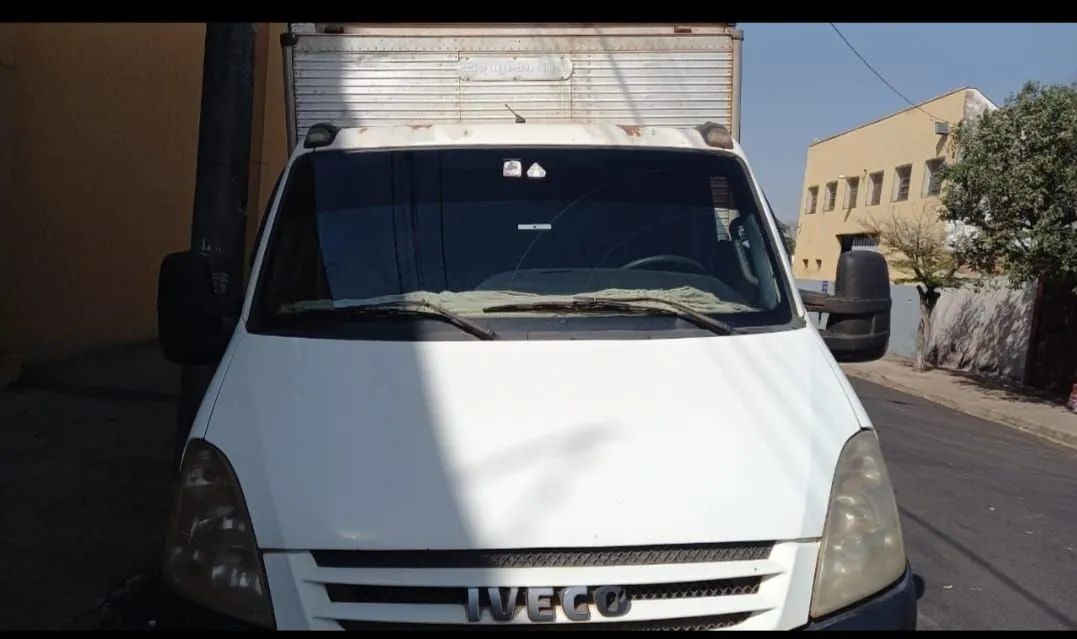 Caminhão Iveco Daily 55C16 Baú - Excelente Estado! - Foto 5