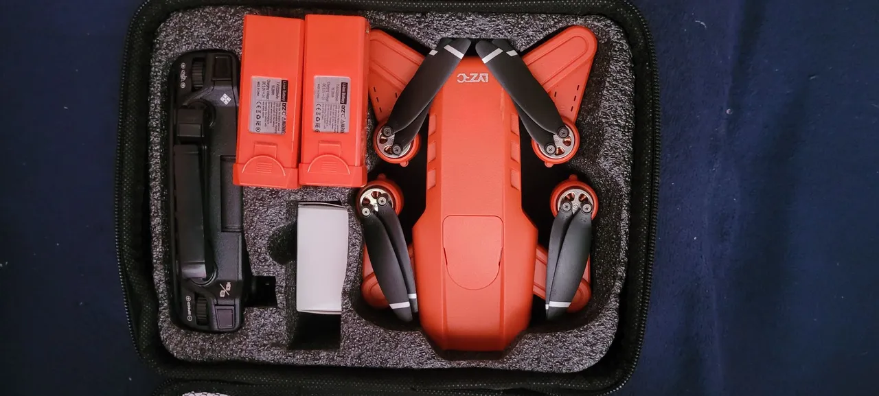 Drone Lyzrc QZ-A: Completo e Pronto para Voar!