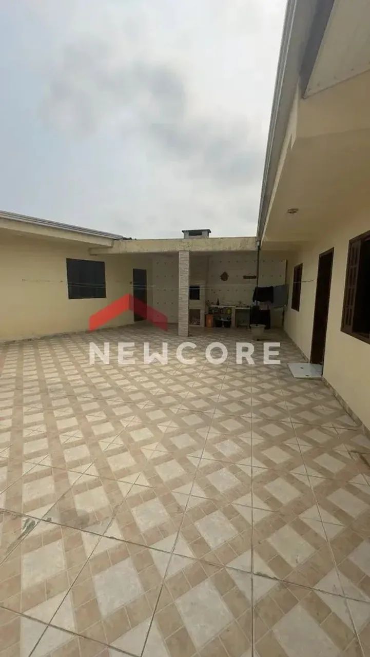 Casa em RUA CAMBE, 279 - BOM RETIRO - Matinhos/PR