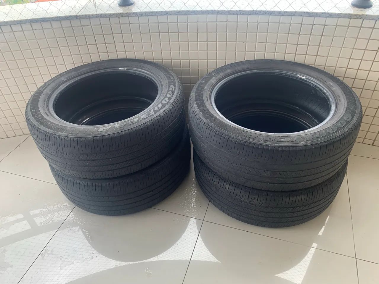 Pneus 225/55 R18 Goodyear usado - Foto 2