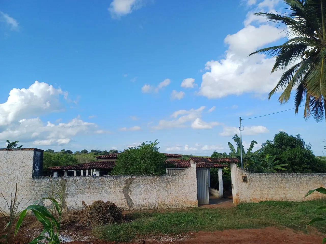 Granja pra vende ou troca localizada em caja *93