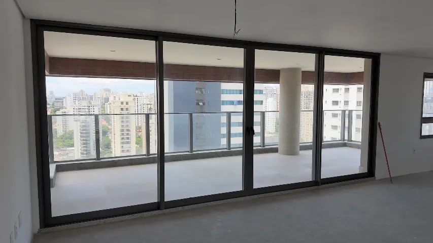Porta de alumínio grande com vidro de varanda de apartamento - Foto 2