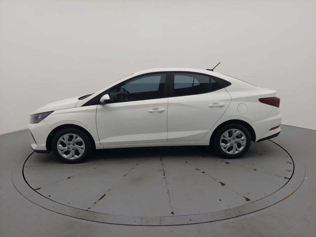 Hyundai HB20S Comfort Plus 1.0 Flex 12V Mec., foto 2 de 18