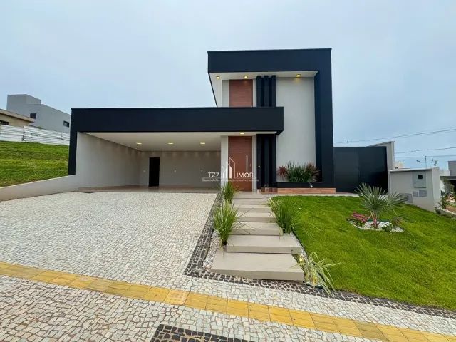 Casa Térrea Jardins Bolonha com 3 suítes plenas, sendo uma master com closet.
