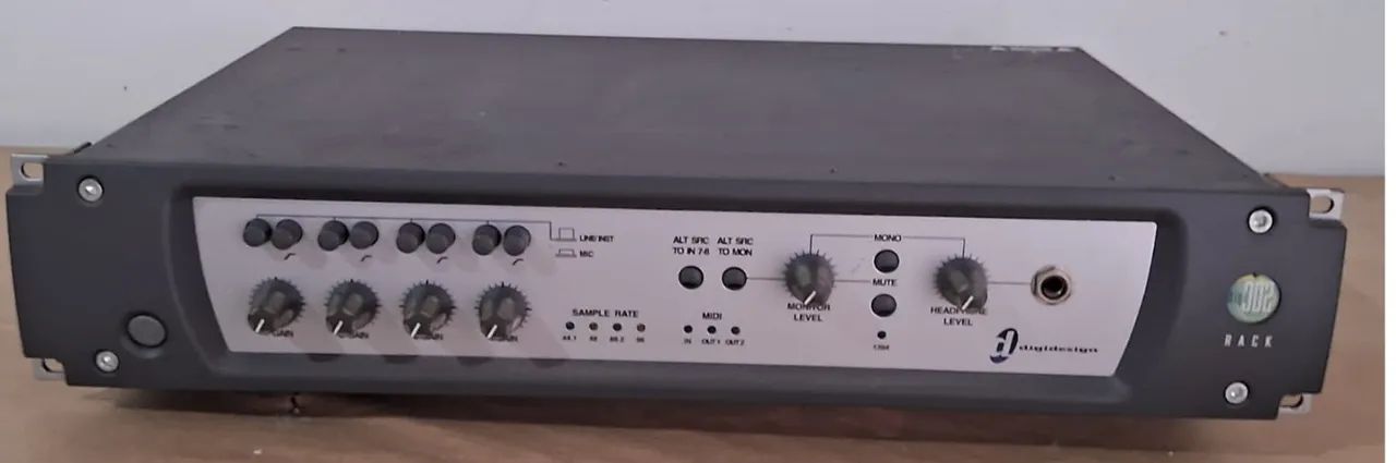 Interface de áudio Profissional Digidesign Digi 002