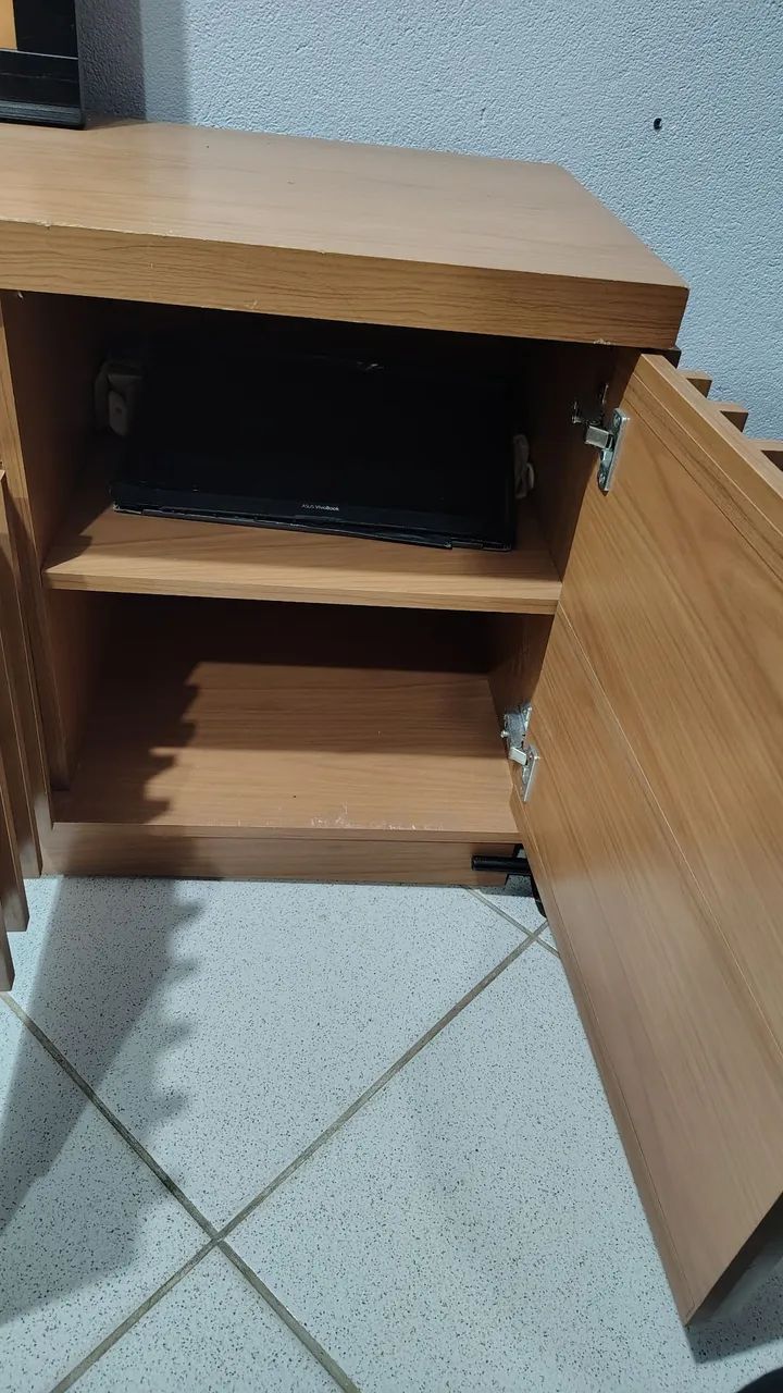 Rack para TV em madeira com design moderno - Foto 2