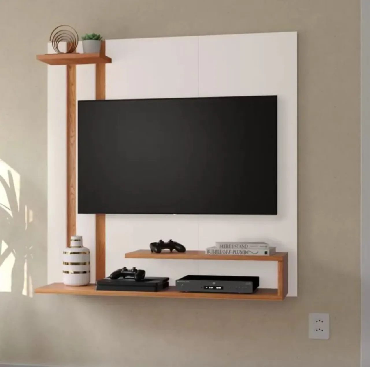 Painel para TV com prateleiras e design moderno