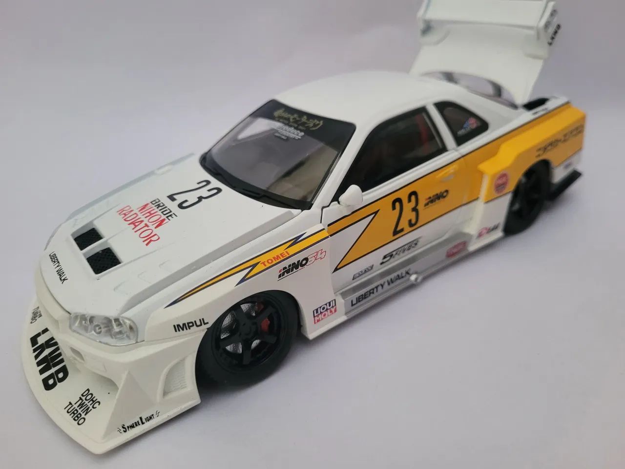 Nissan skyline r34 liberty walk 1/24 - Foto 2
