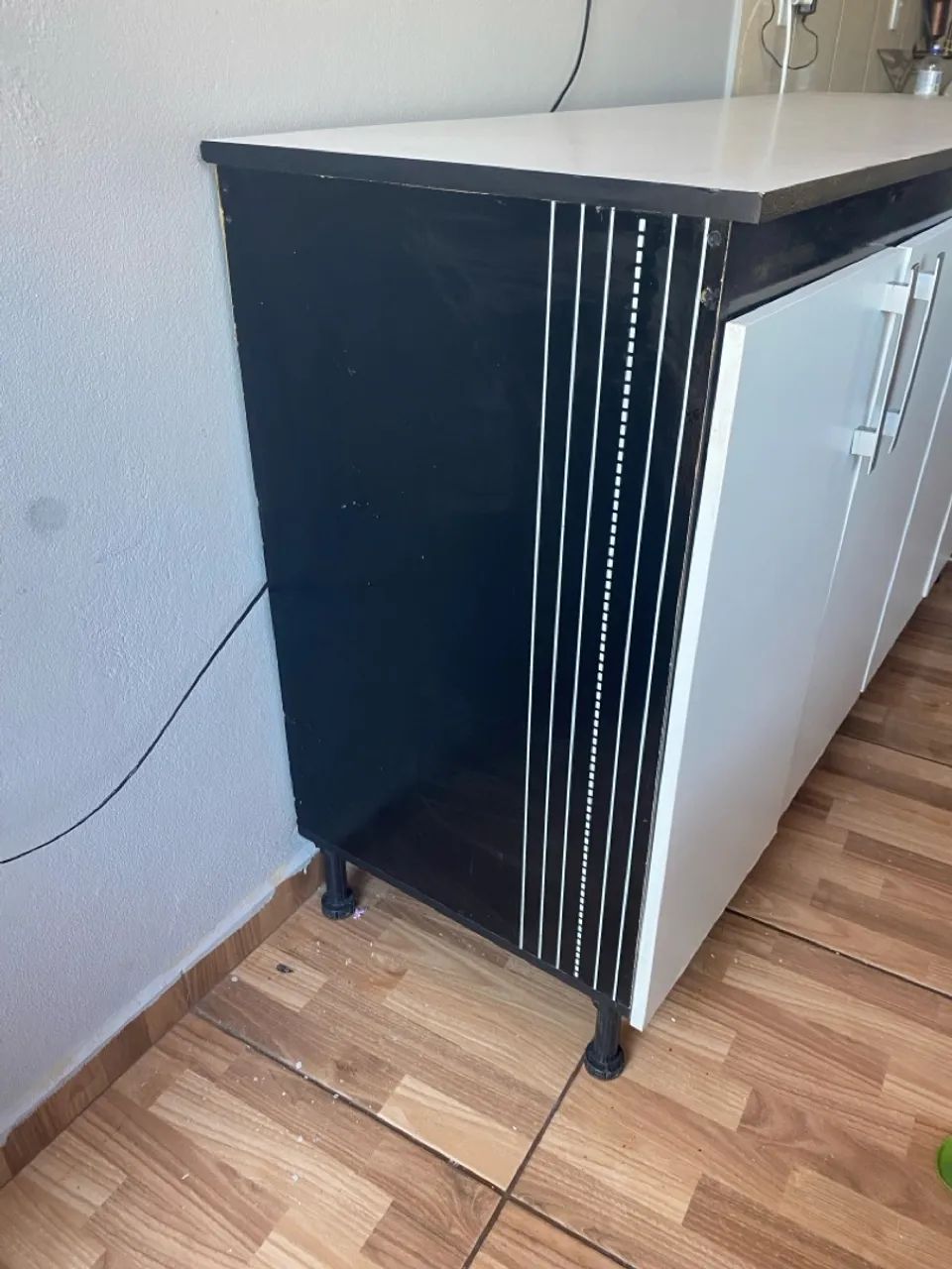 Armário de Cozinha Branco e preto com 4 portas  - Foto 3