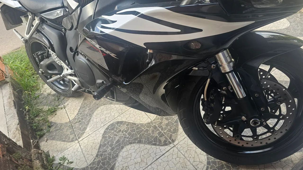 Honda CBR1000RR - Foto 5