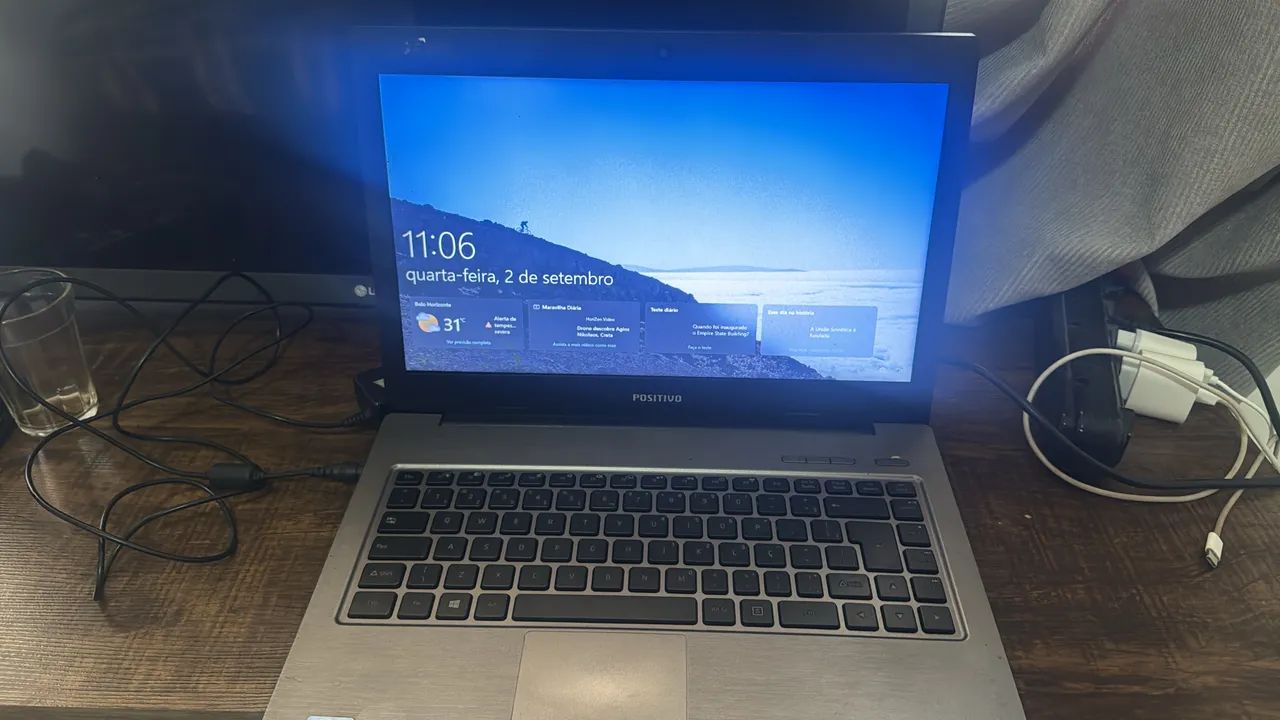 Notebook positivo 