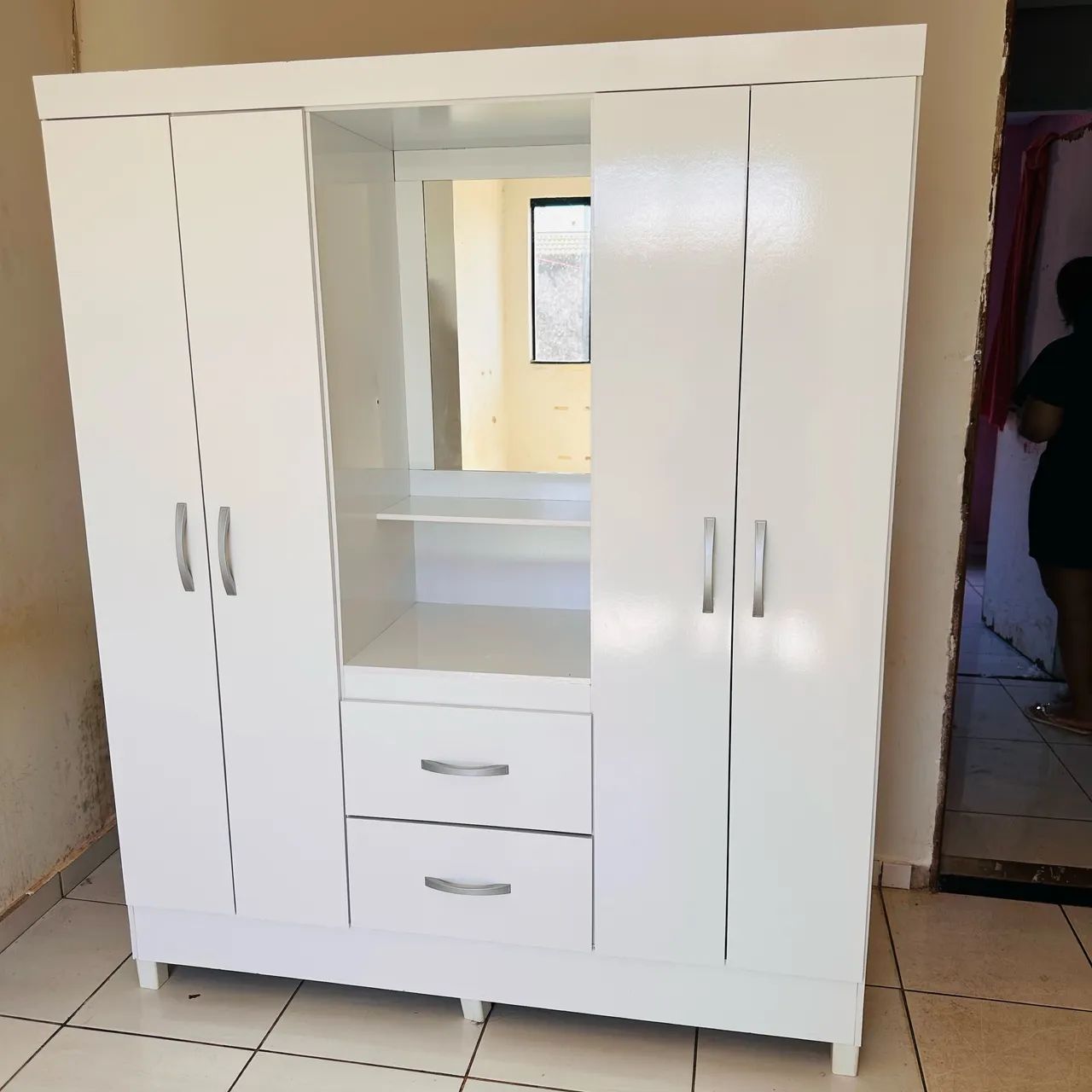 Vendo Guarda Roupa com espelho  - Foto 4