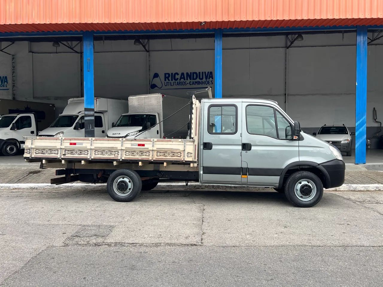 Iveco Daily Chassi 35s14 2P (e5) 2013 - Foto 4