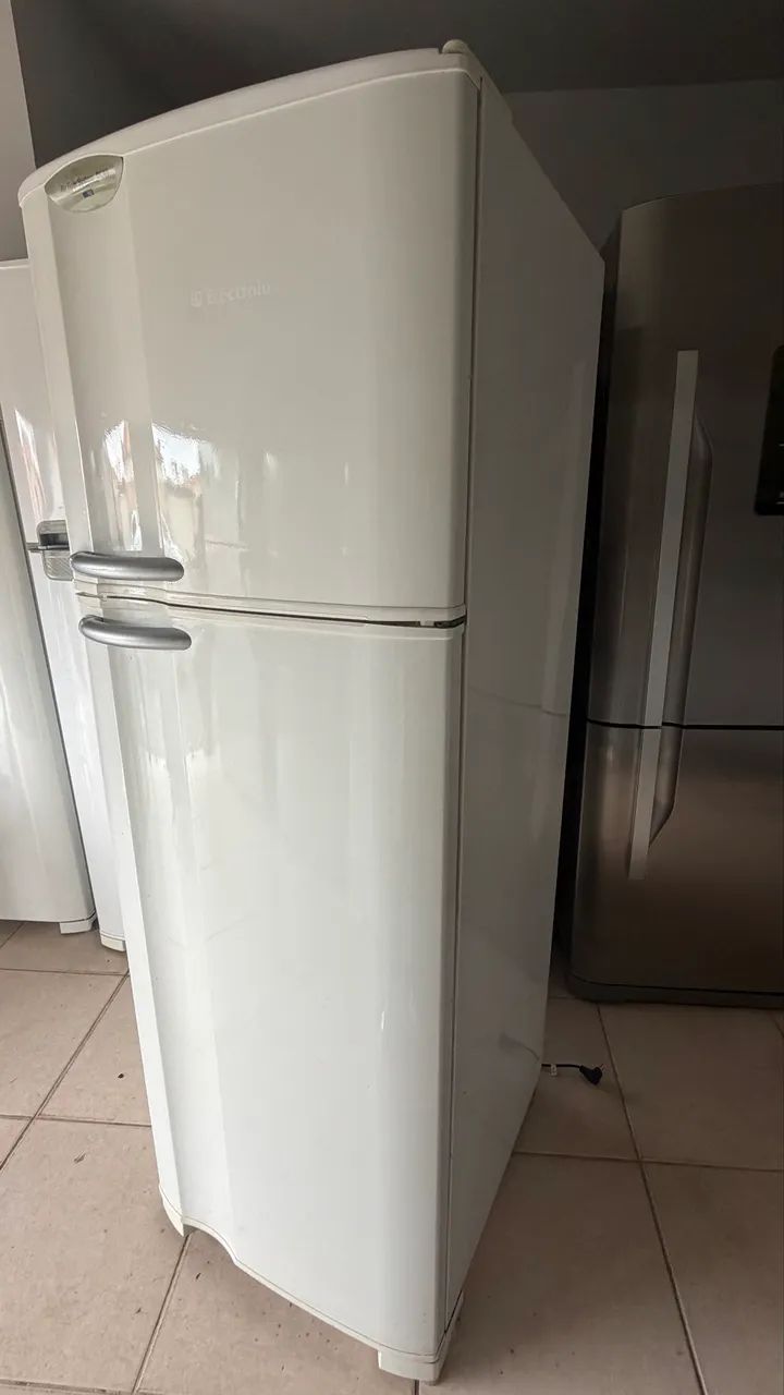 Geladeira Eletrolux Duplex super conservada  - Foto 2