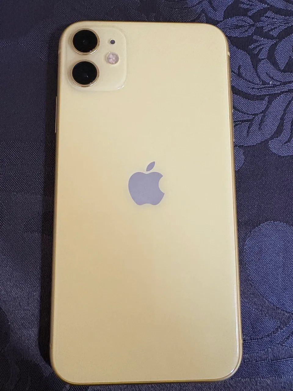 iPhone 11 164gb amarelo 