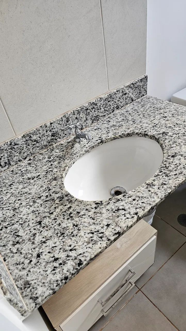 Bathroom Sink471894808634992641