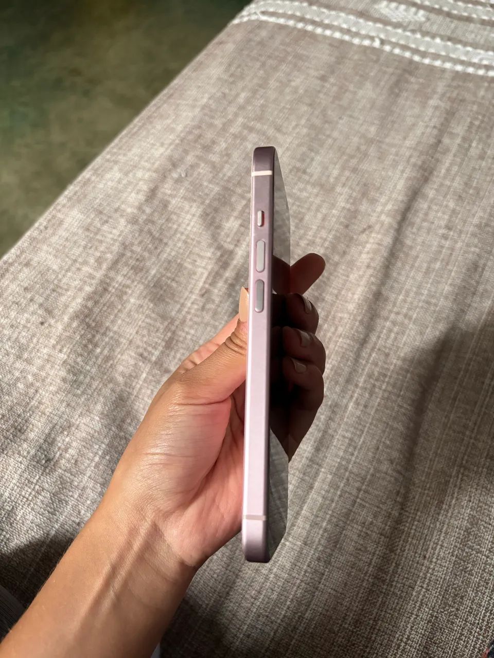 iPhone 15, bateria nova 100%, ótimo estado, sem marcas de uso - Foto 3