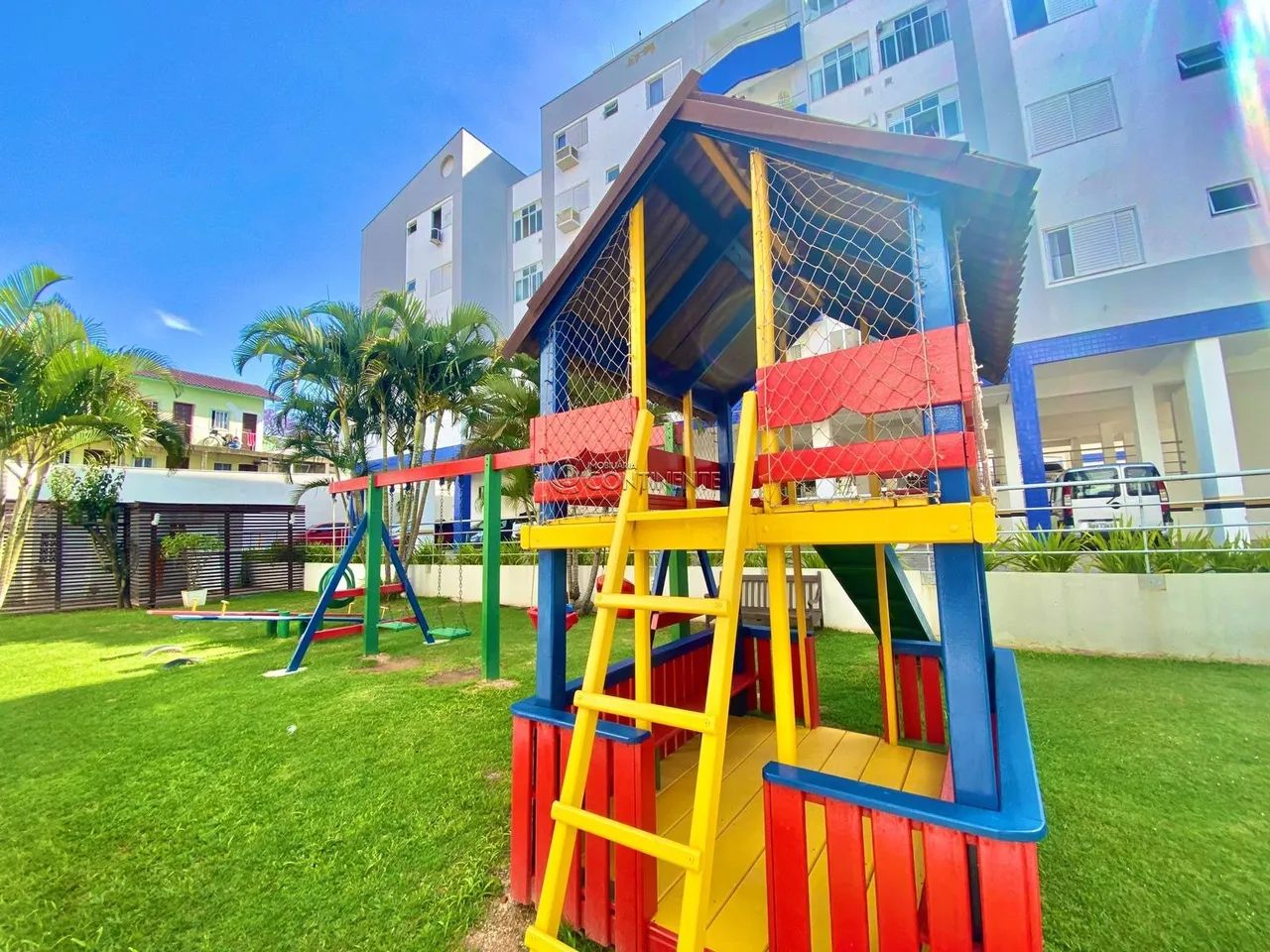 APARTAMENTO À VENDA NO ABRAÃO - 3 DORMITÓRIOS COM SUÍTE - GARAGEM E ELEVADOR - Foto 4