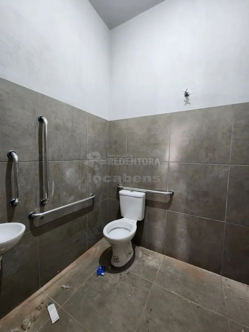 Salão comercial com banheiro com acessibilidade - Foto 2