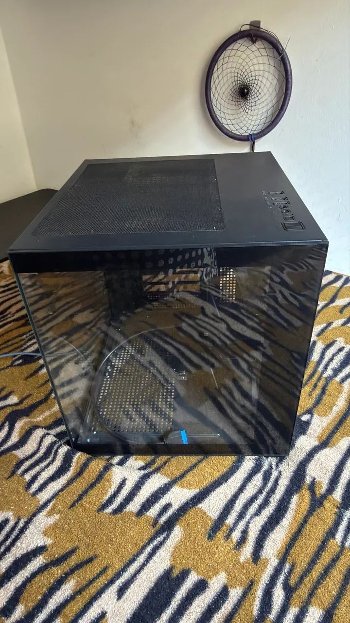Gabinete gamer mini tower