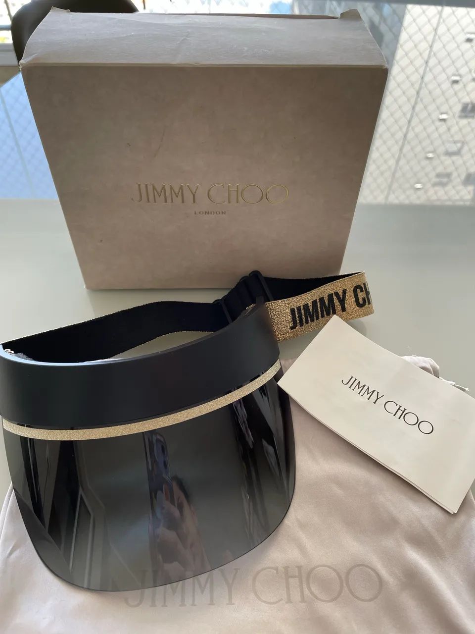 viseira Jimmy Choo