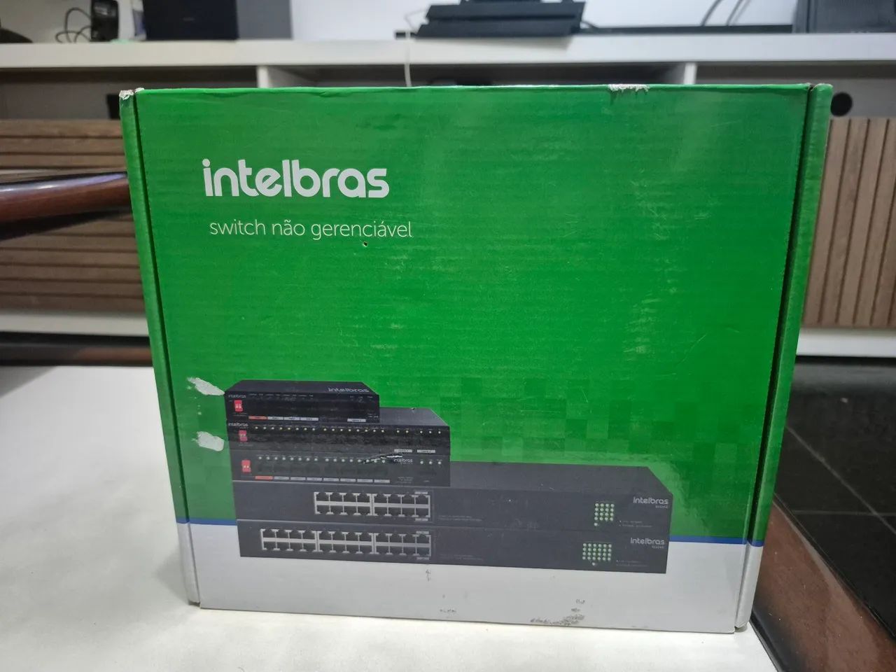 Switch POE 4 portas intelbras S1105F-P - Foto 2