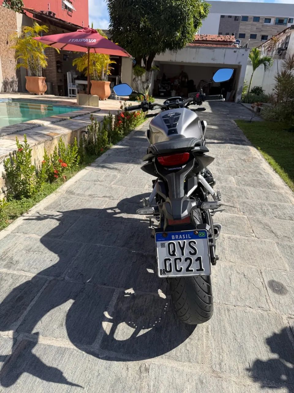 CB 650R 2021 - Foto 2