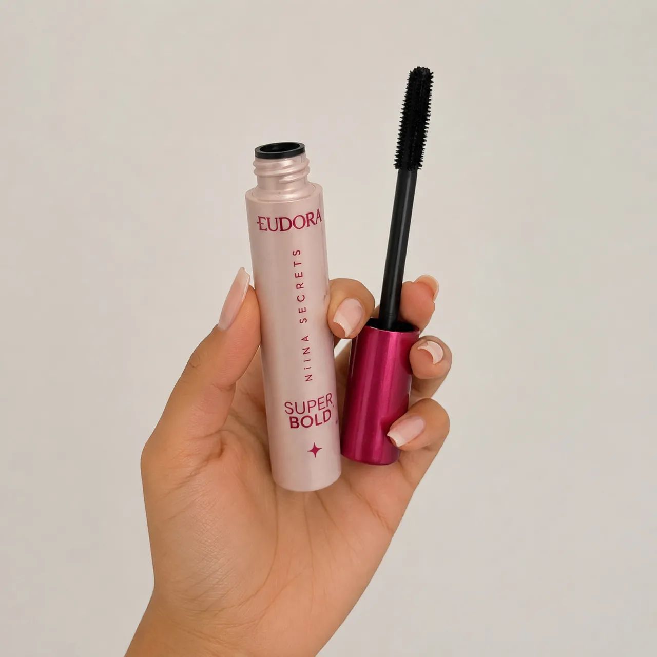 Mascara para cilios super bold Niina Secrets - 10g