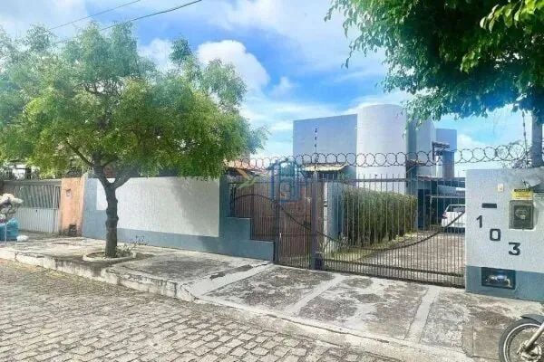 CASA AMPLA COM 4 QUARTOS, SUÍTE E 360M² DE TERRENO À VENDA EM NEÓPOLIS! - Foto 3