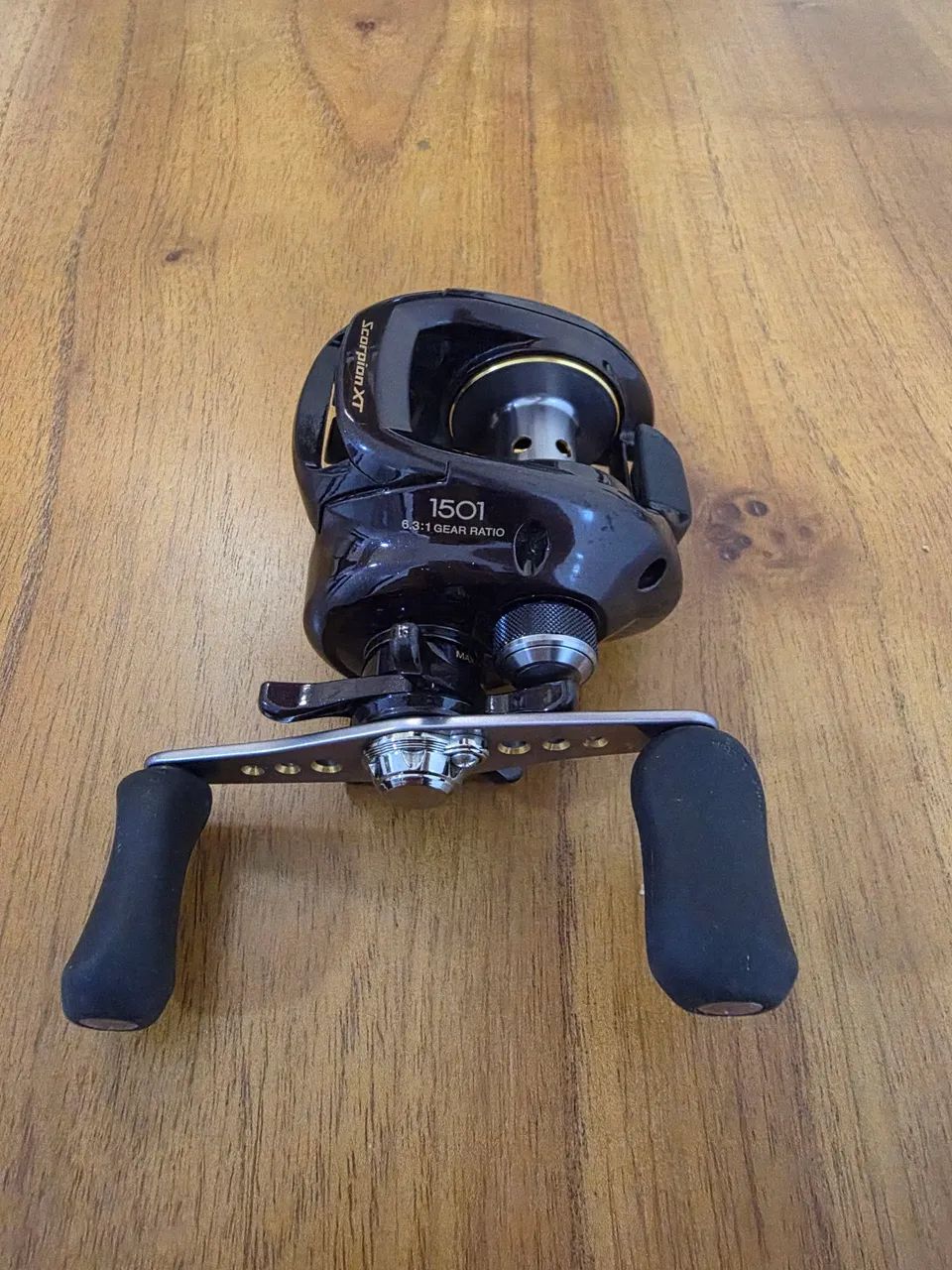 Carretilha Shimano Scorpion XT 1501 - lado esquerdo - Esportes