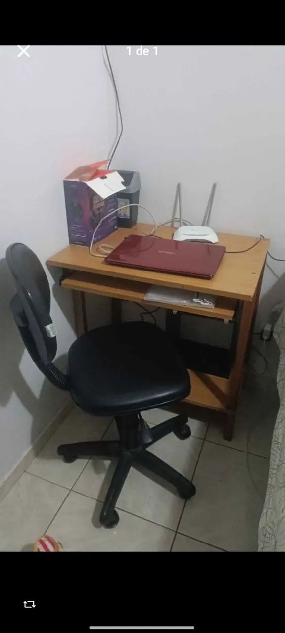 Cadeira e mesa de escritório 