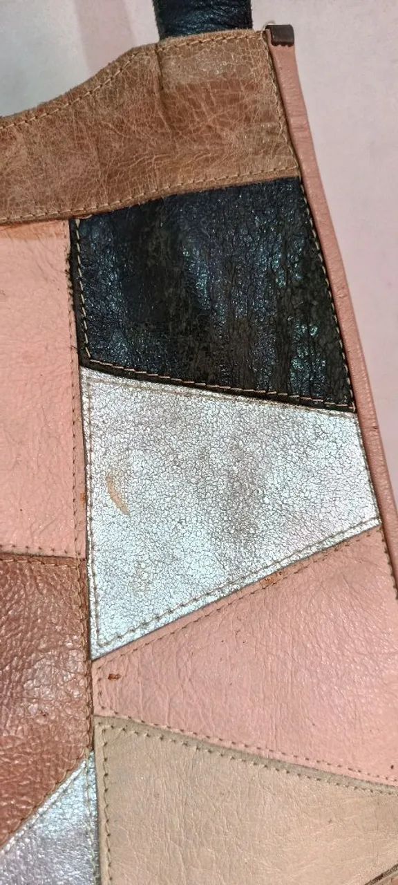 Bolsa estilo Carteiro em Couro Legítimo Patchwork Vintage - Foto 3