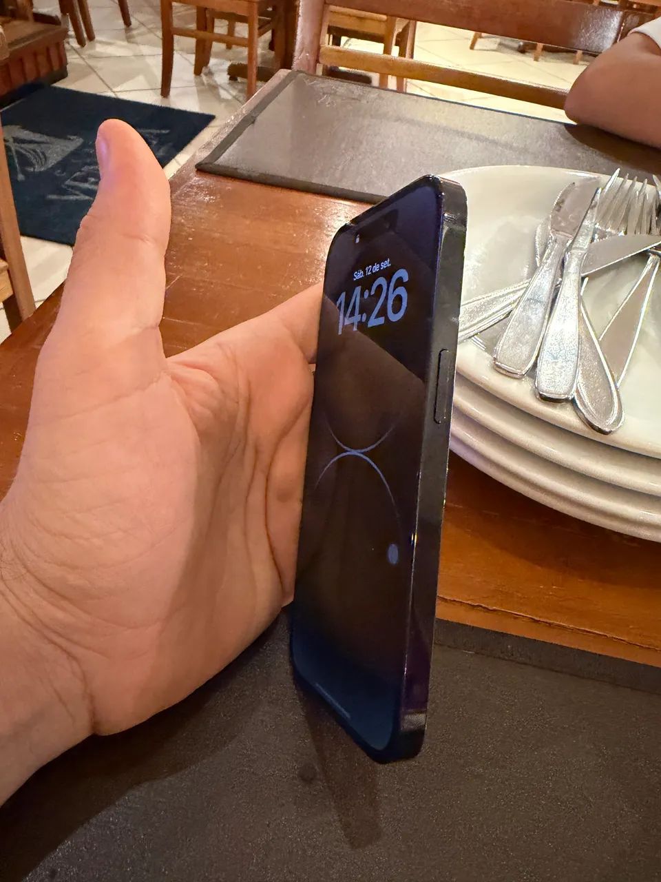 Vendo ou troco iPhone 14 Pro - Foto 3