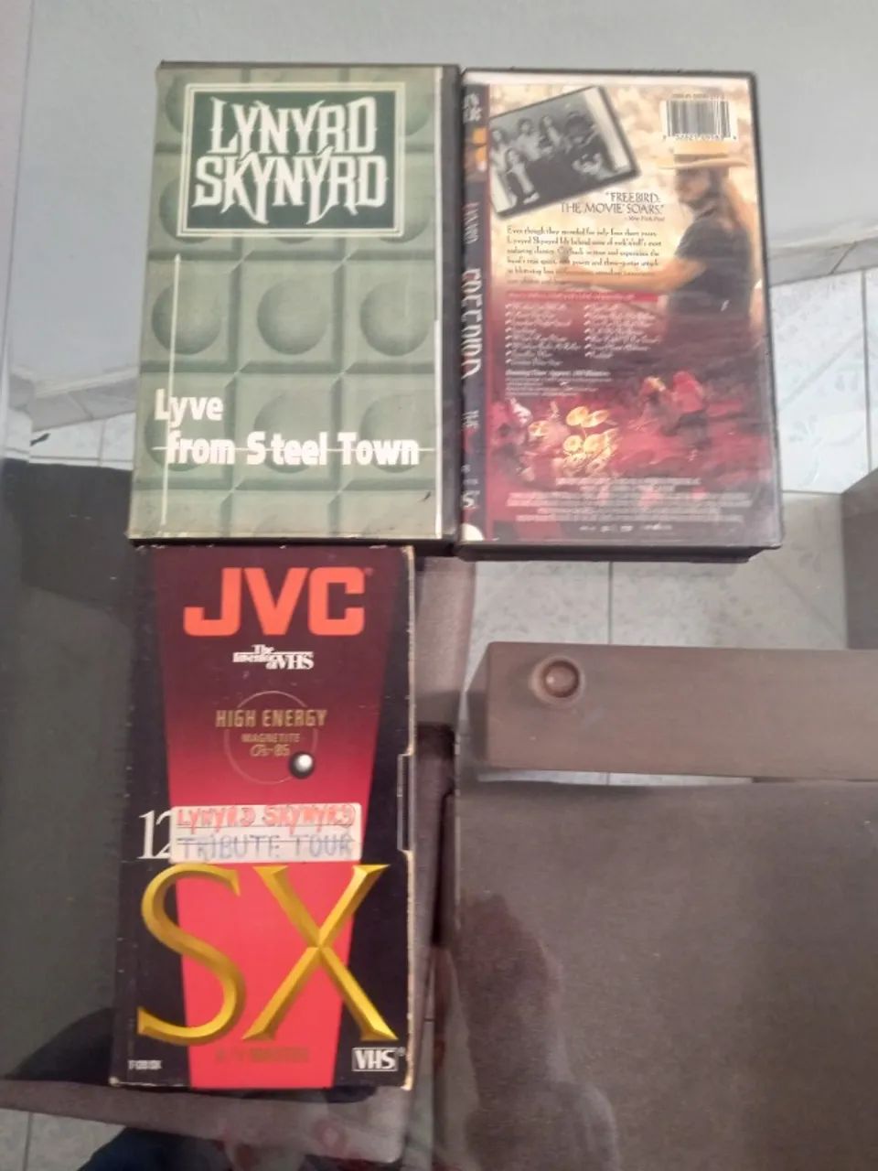VENDO COLEÇÃO DE DVD`S DE ROCK. - Foto 2