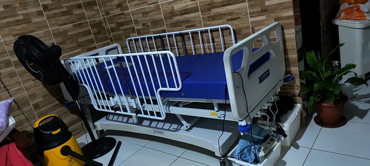 Cama hospitalar  vom colchão excelente material - Foto 4