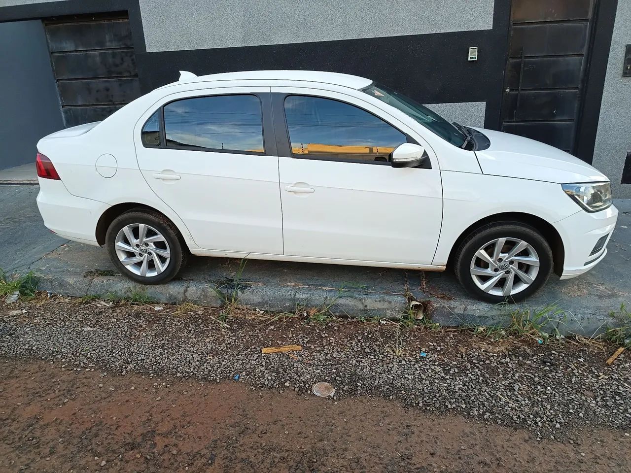 Volkswagen Voyage VOYAGE 1.6 MSI Flex 16V 4p Aut. 2019