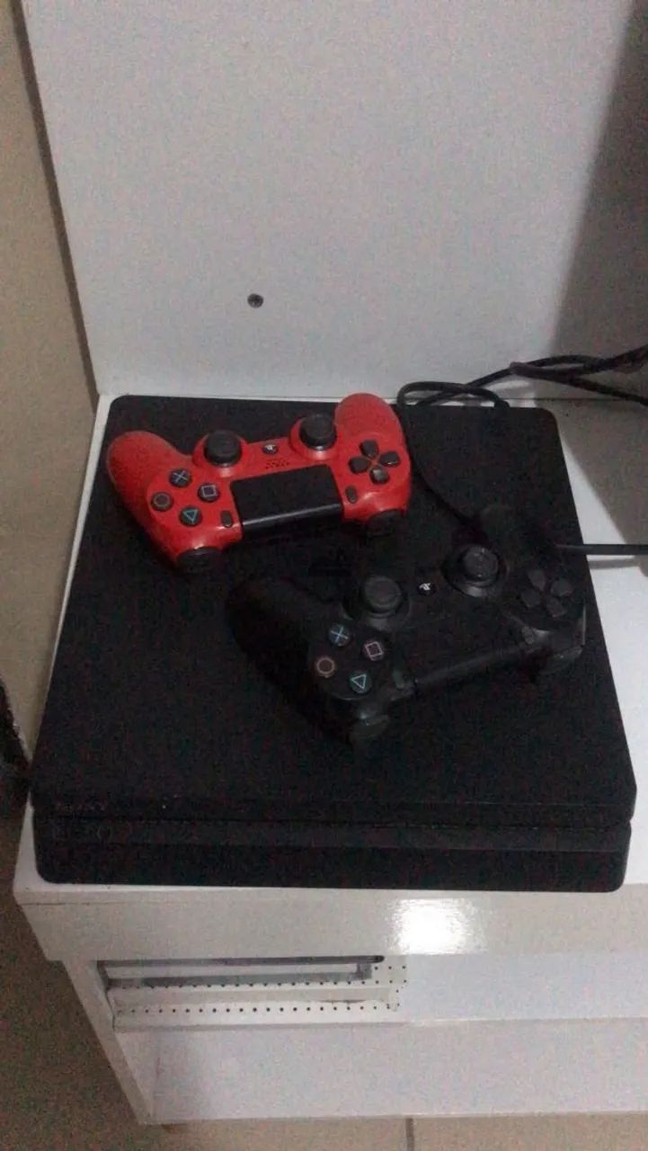 Ps4 slim 1TB