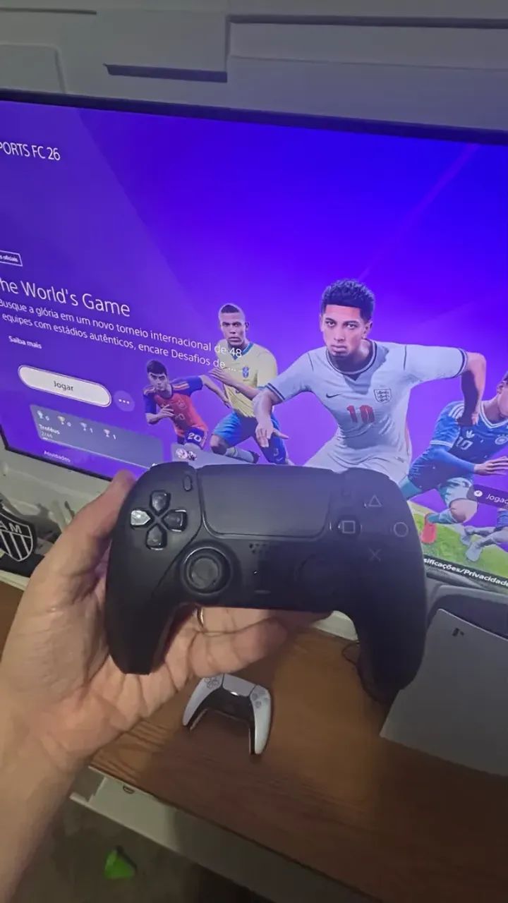 Playstation 5 com Leitor e 2 controles DualShock - Foto 4