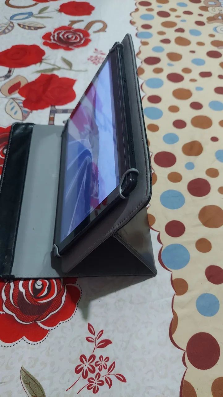 Tablet 10 polegadas da pritom 2 de gingas ram,com capa e carregador. Meu  zap *89 - Foto 4