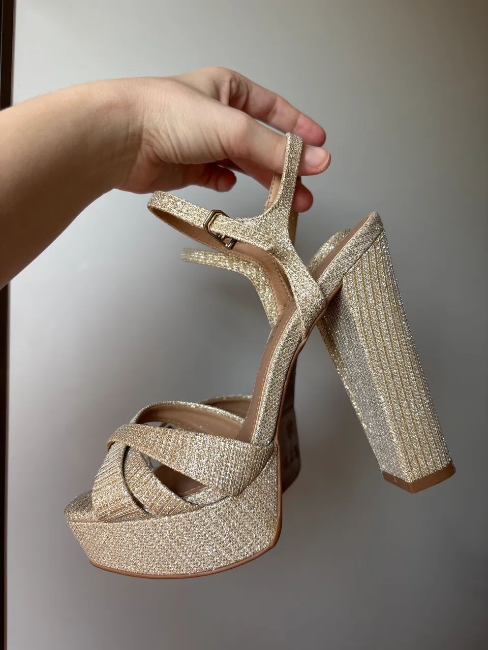 SANDÁLIA CONSTANCE 35