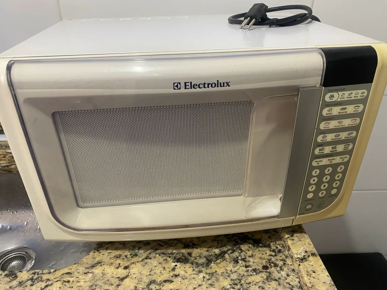 Microondas Eletrolux 31 litros 
