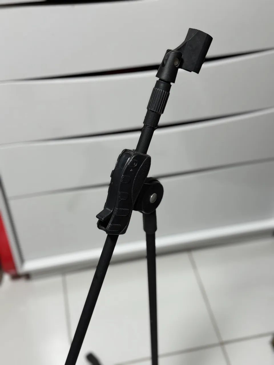 Tripé para Microfone com Braço Girafa - Usado, Bom Estado - Foto 2