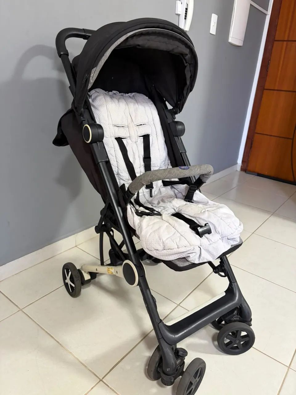 Carrinho de bebê Chicco  - Foto 2