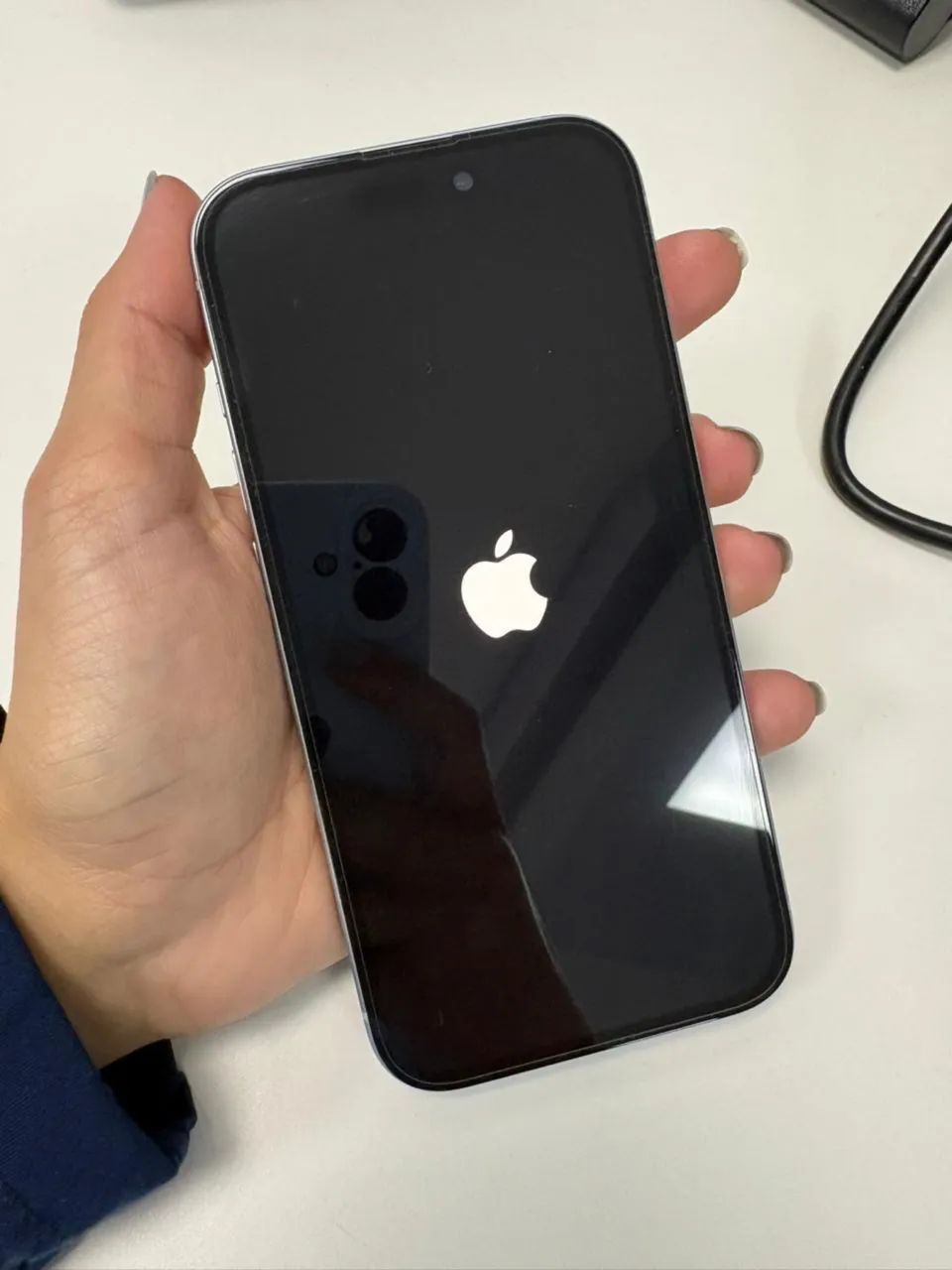 iPhone 15 azul  - Foto 2