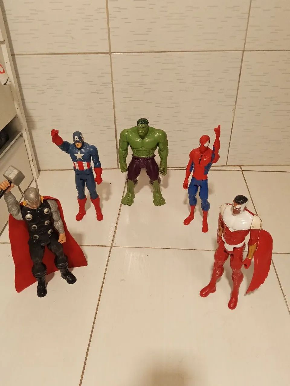 Kit 5 bonecos da Marvel em perfeito estado!