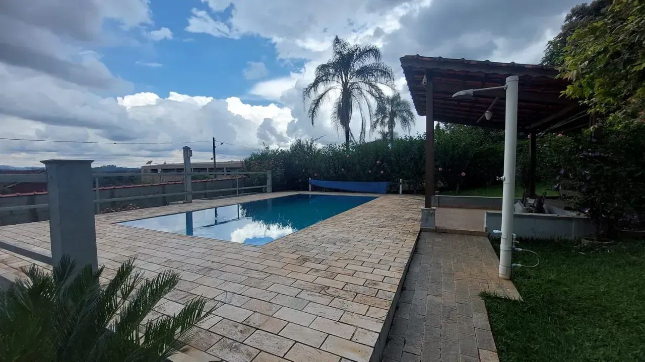 Chácara com escritura à venda em Pinhalzinho/SP.