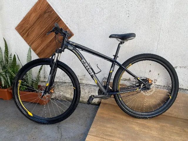 Bicicleta caloi preta
